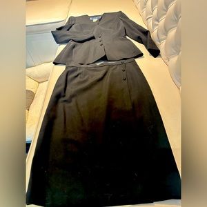 Women’s 2 piece suit
